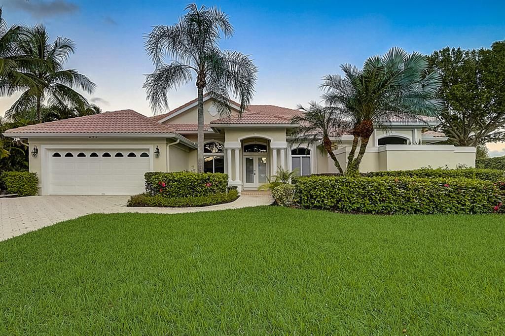 Photo of 293 Hammock Pt Point S, Jupiter, FL 33458 (MLS # R10751875)