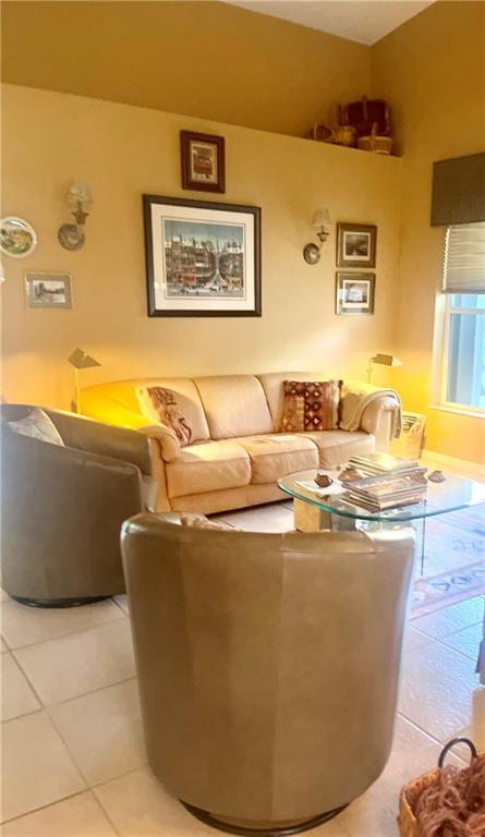 Boulevard Forest 113-39 B - Residential