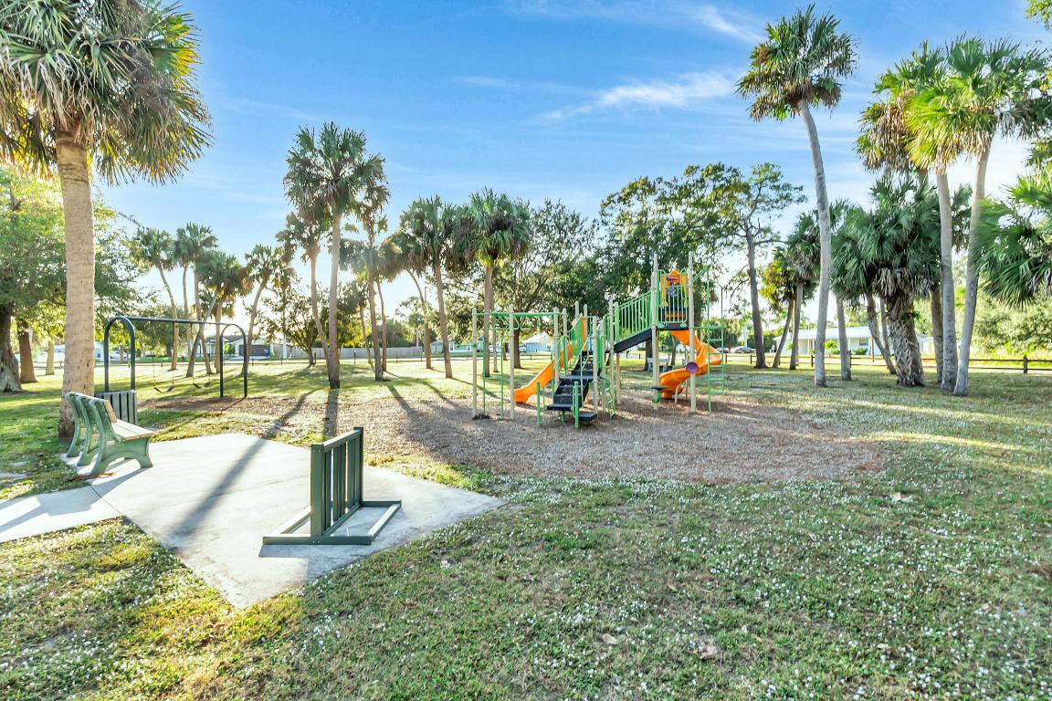 SEBASTIAN HIGHLANDS UNIT 10 - Residential