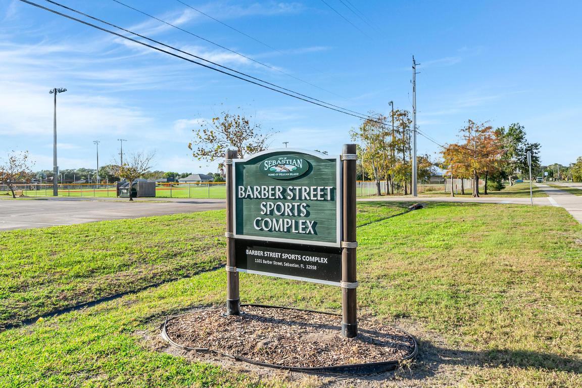 SEBASTIAN HIGHLANDS UNIT 10 - Residential