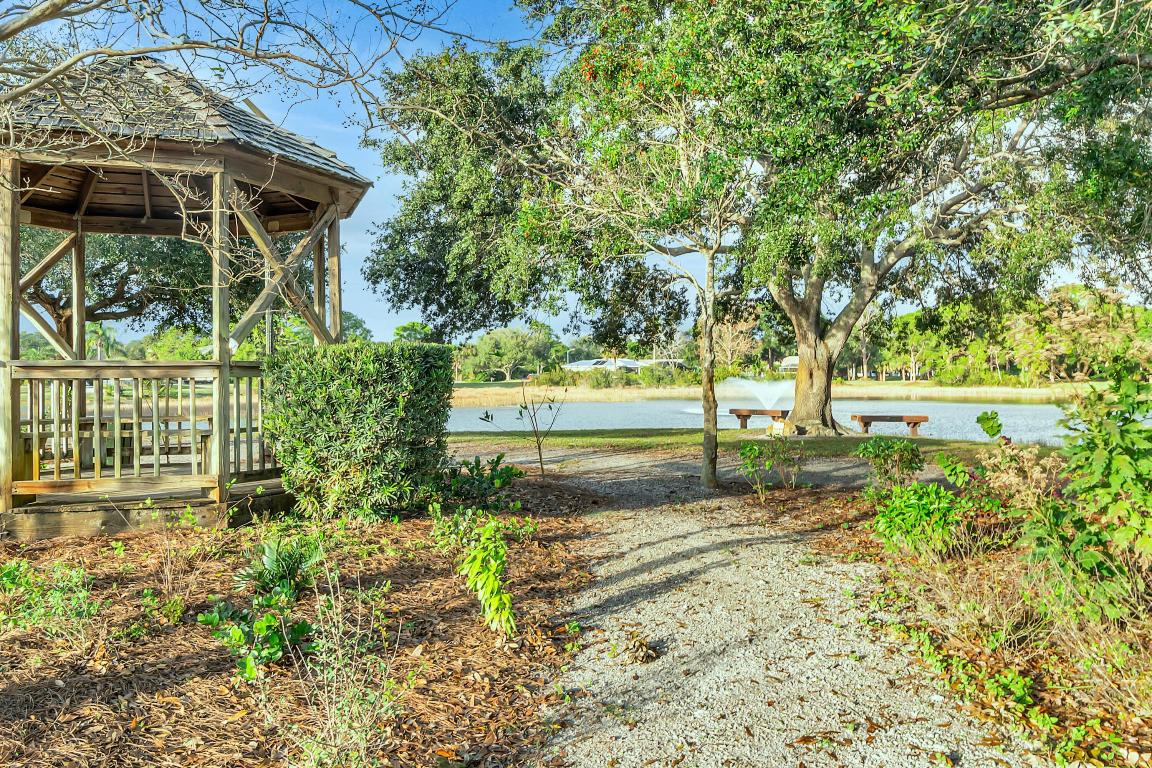 SEBASTIAN HIGHLANDS UNIT 10 - Residential