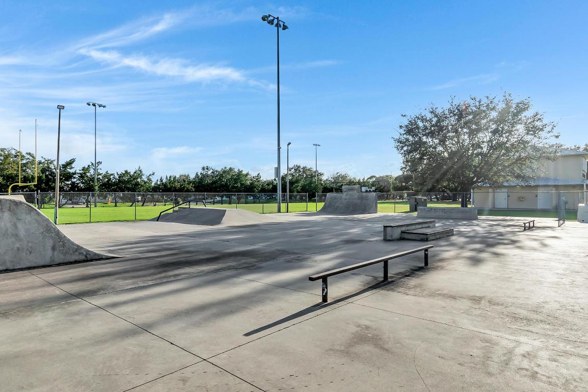 SEBASTIAN HIGHLANDS UNIT 10 - Residential