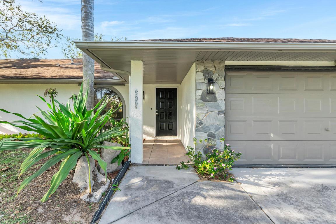 SEBASTIAN HIGHLANDS UNIT 10 - Residential