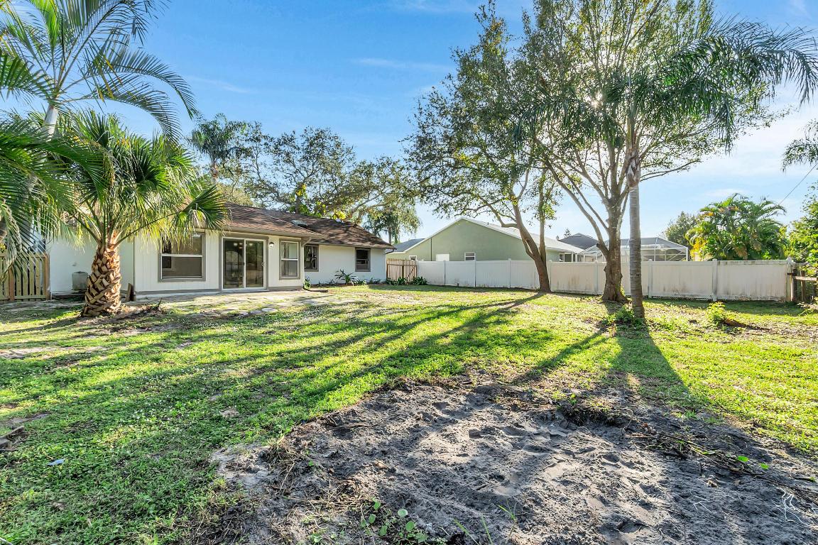 SEBASTIAN HIGHLANDS UNIT 10 - Residential