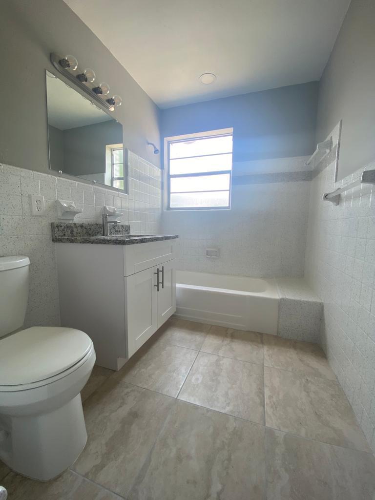 POMPANO BEACH HIGHLANDS 8TH SEC - Residential Lease