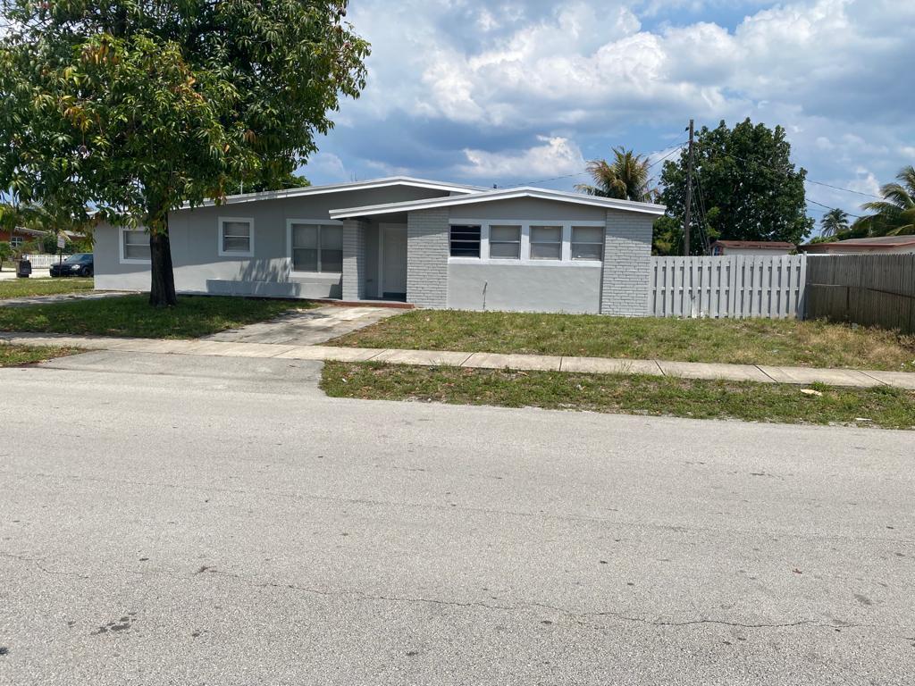 POMPANO BEACH HIGHLANDS 8TH SEC - Residential Lease