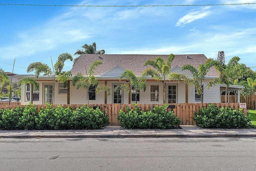 Photo of 829 N K Street #1, Lake Worth Beach, FL 33460 (MLS # R11061034)