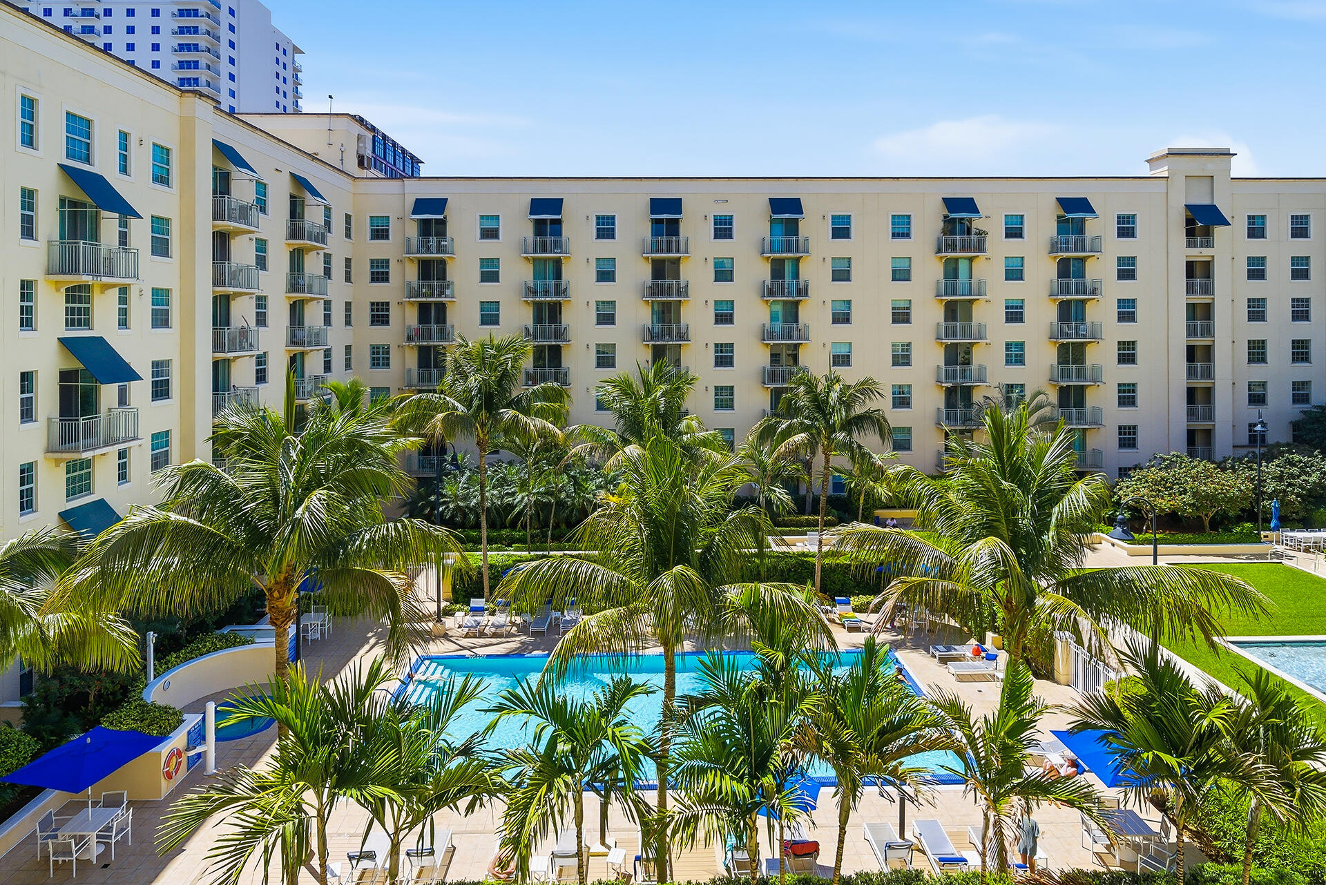 610 CLEMATIS CONDO - Residential