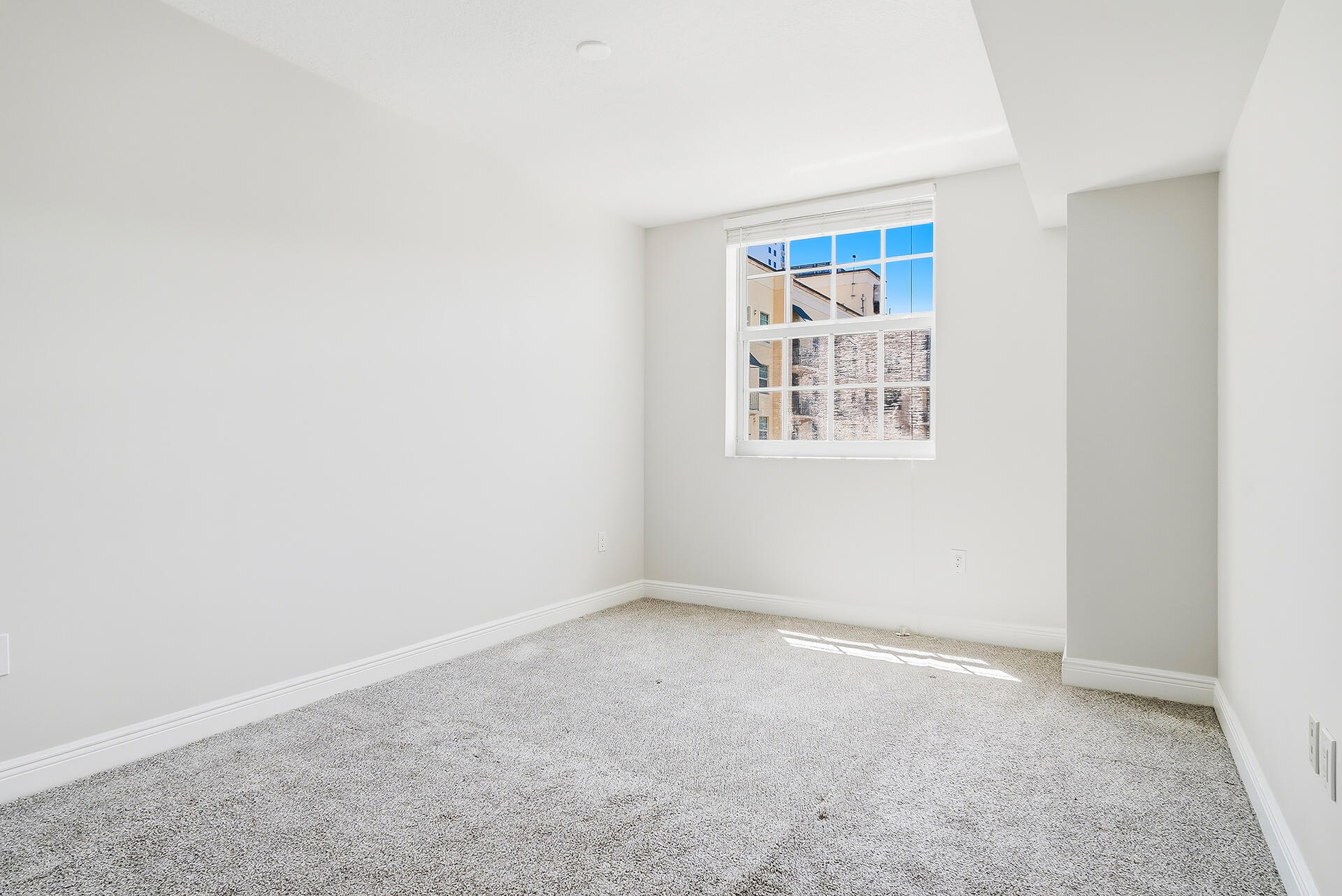 610 CLEMATIS CONDO - Residential