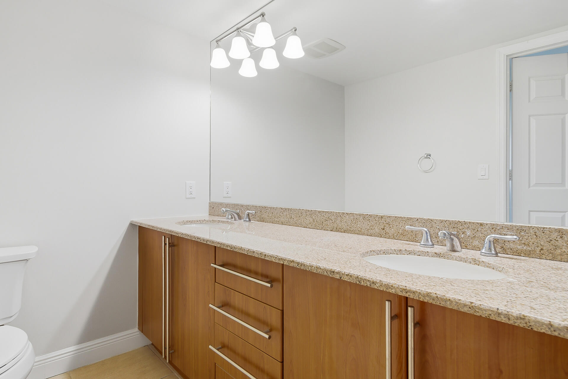 610 CLEMATIS CONDO - Residential