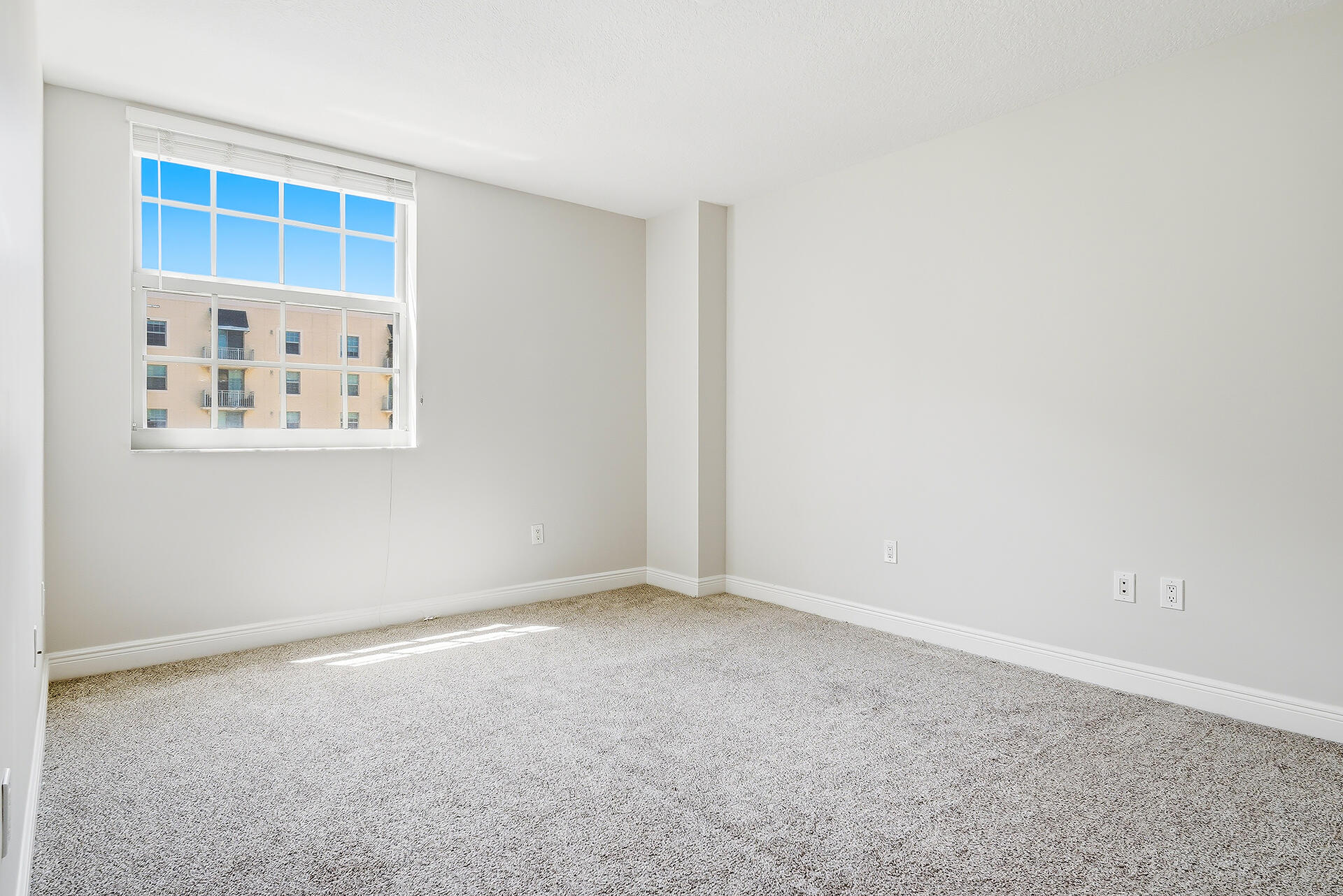 610 CLEMATIS CONDO - Residential
