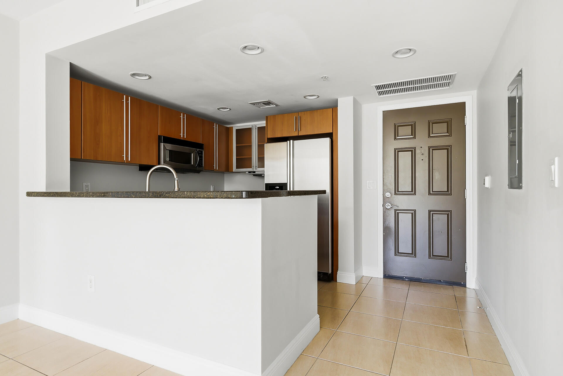 610 Clematis Street 609