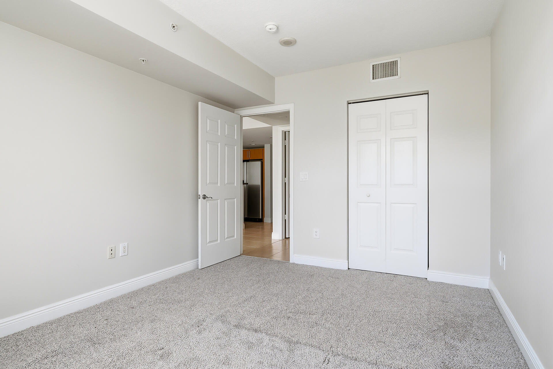 610 CLEMATIS CONDO - Residential