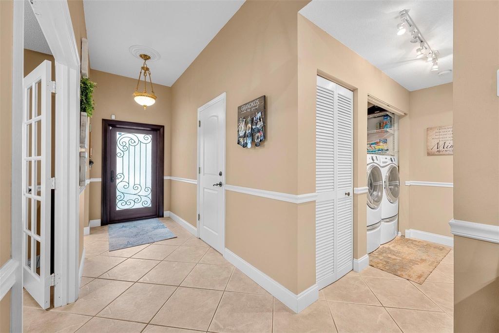 Photo of 2850 E Sable Cir, Margate, FL 33063 (MLS # F10541401)