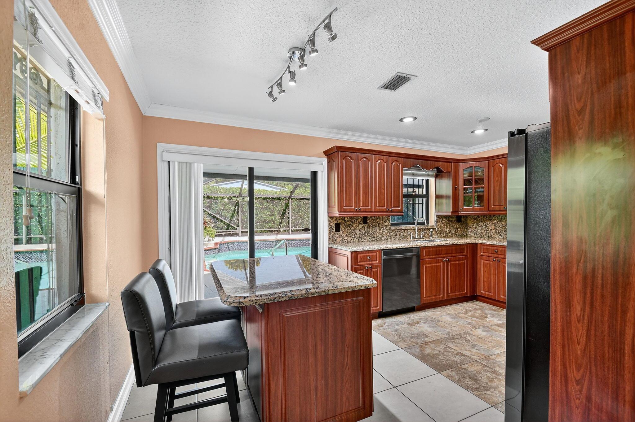 1035 Soelca Drive