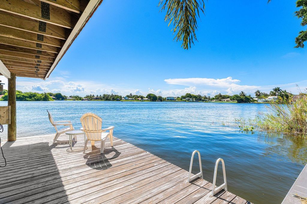 Photo of 25 NW 24th Court, Delray Beach, FL 33444 (MLS # R11160139)