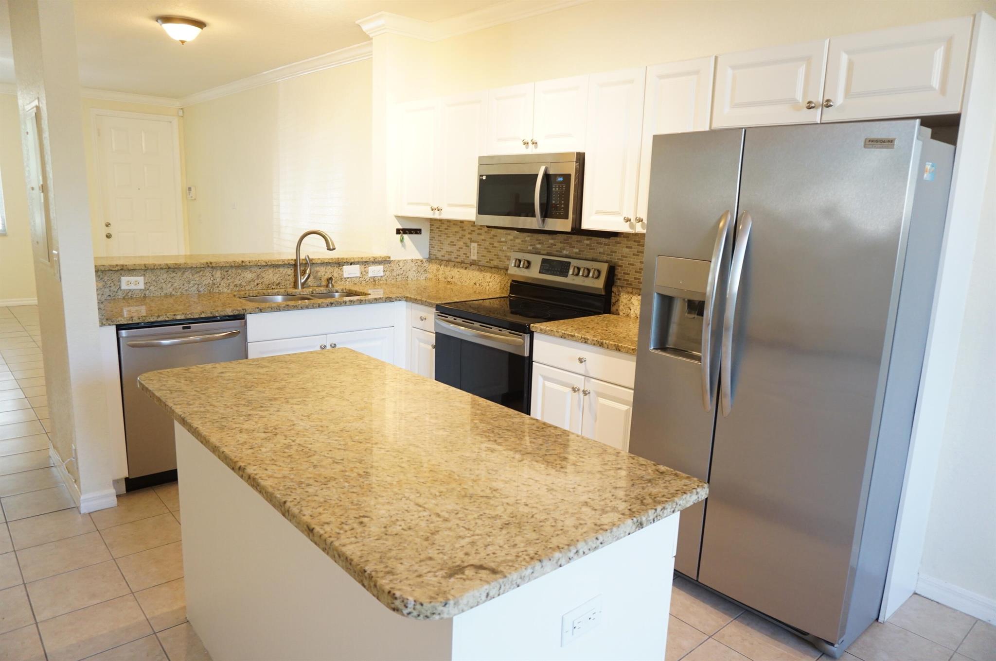 3520 Oleander Terrace