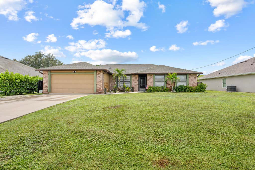 Photo of 1682 SE Fallon Drive, Port Saint Lucie, FL 34983 (MLS # R11121823)
