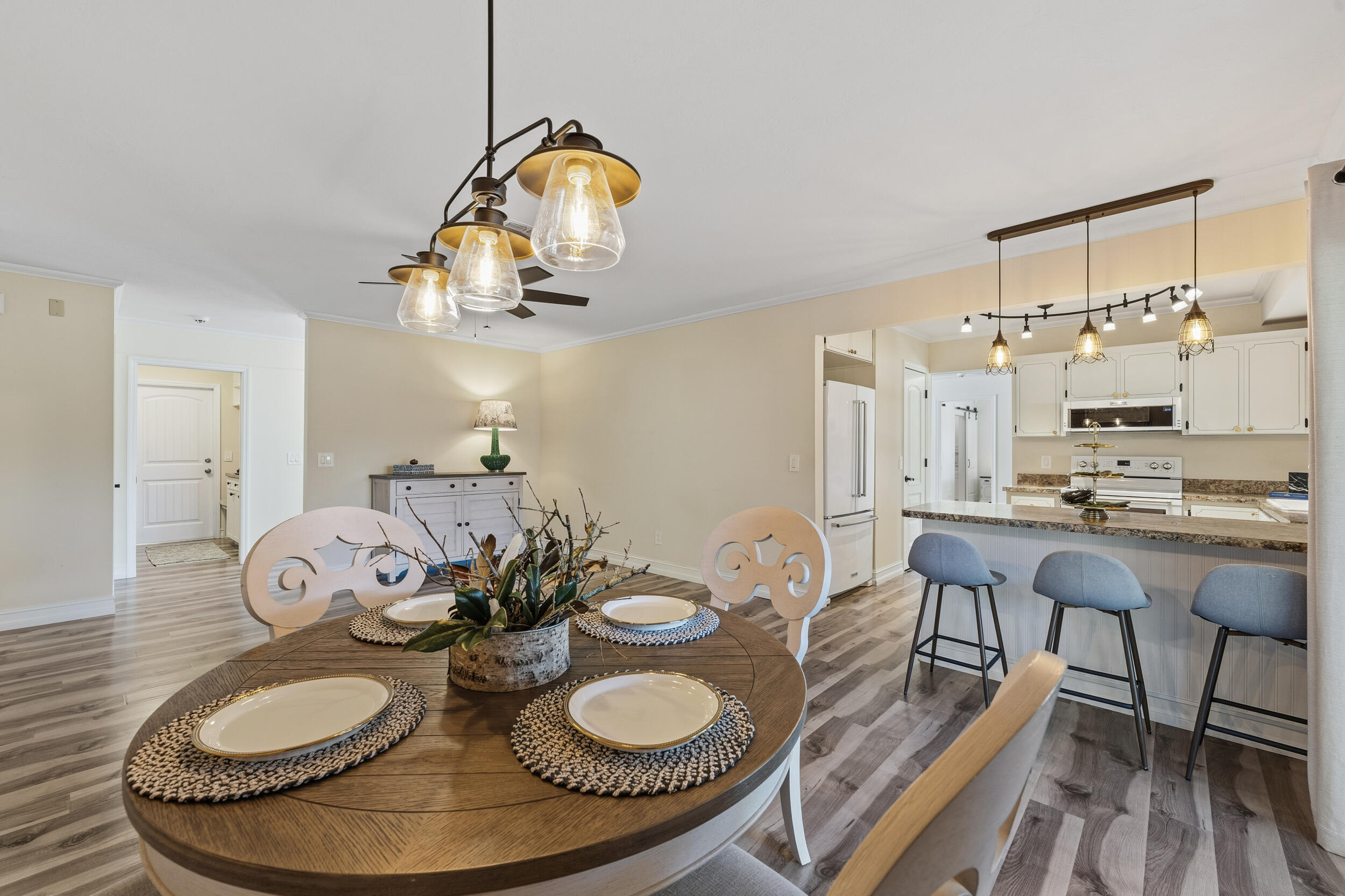 Johns Composite Mino - Residential