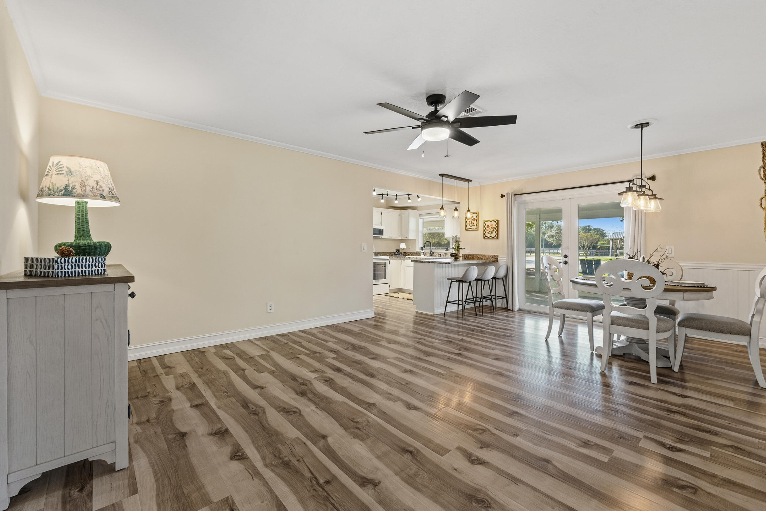 Johns Composite Mino - Residential