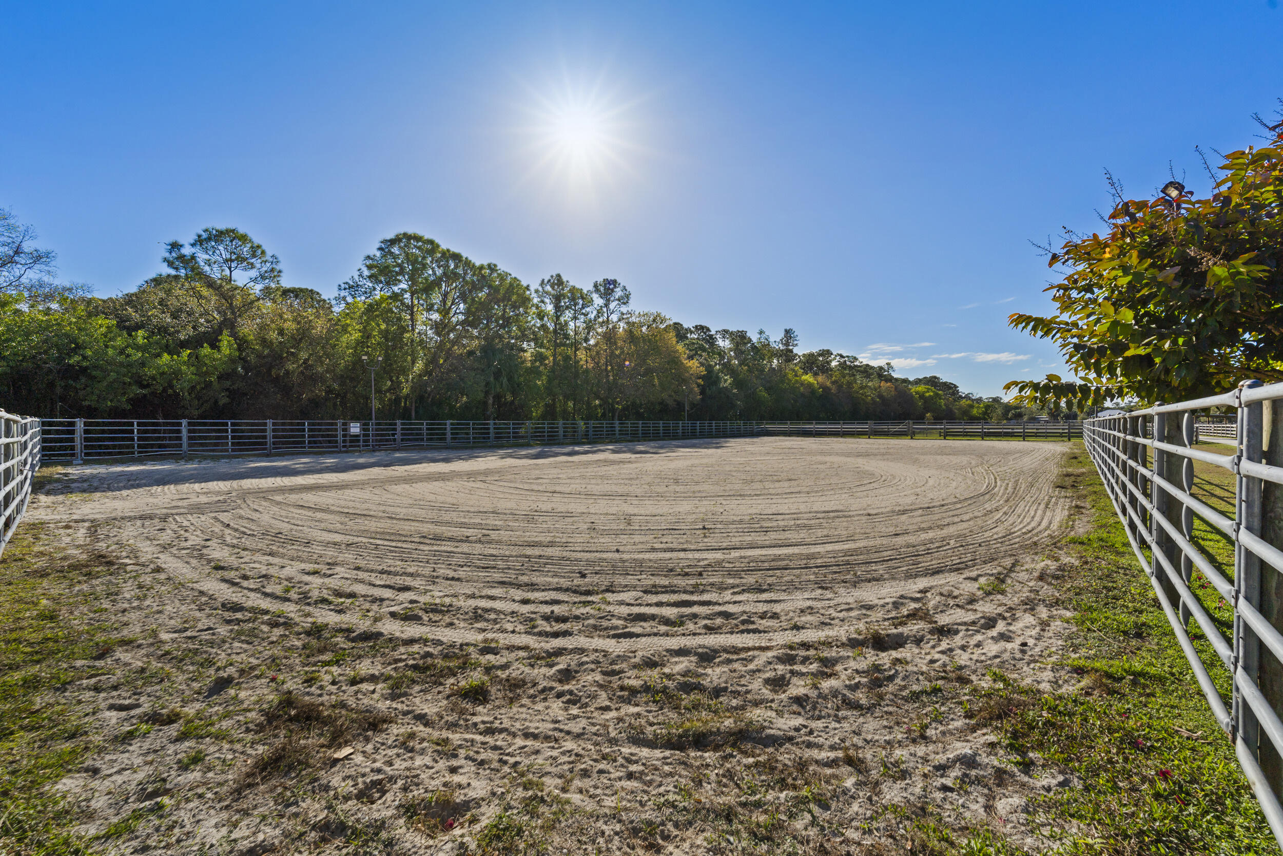 Johns Composite Mino - Residential