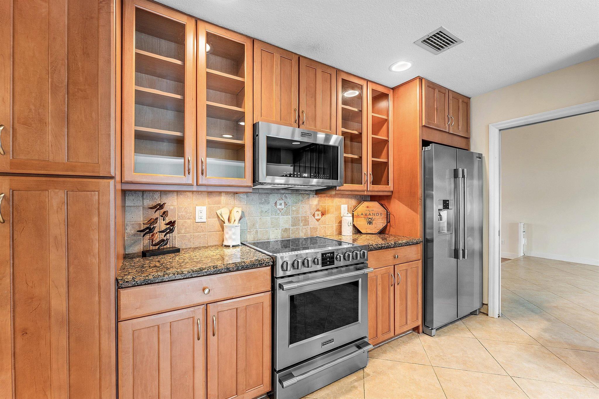 ESTANCIA - Residential