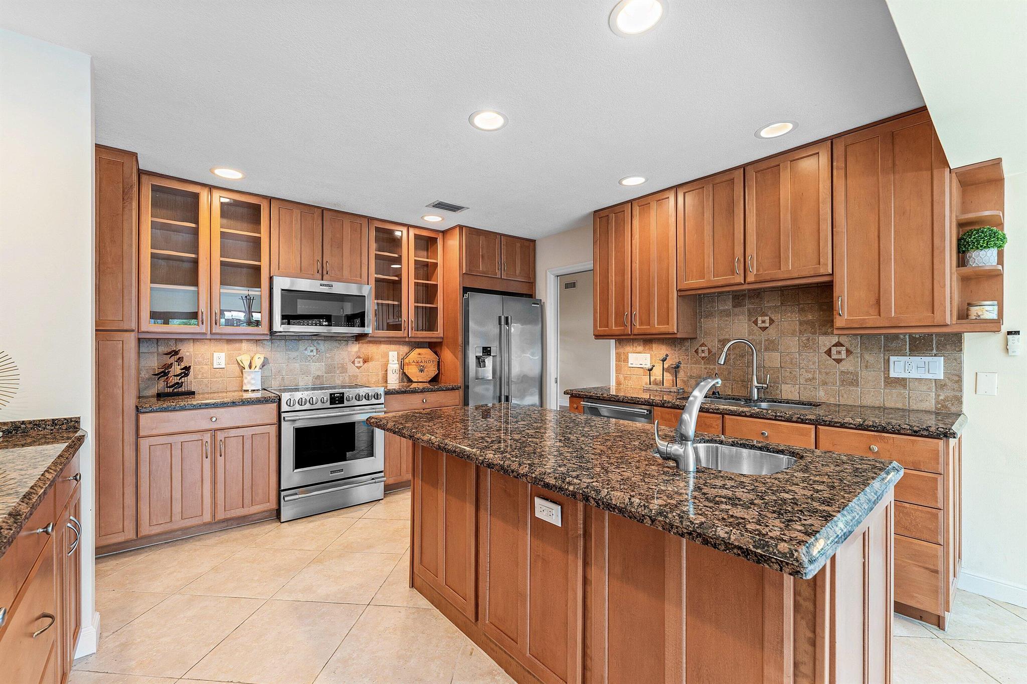 ESTANCIA - Residential