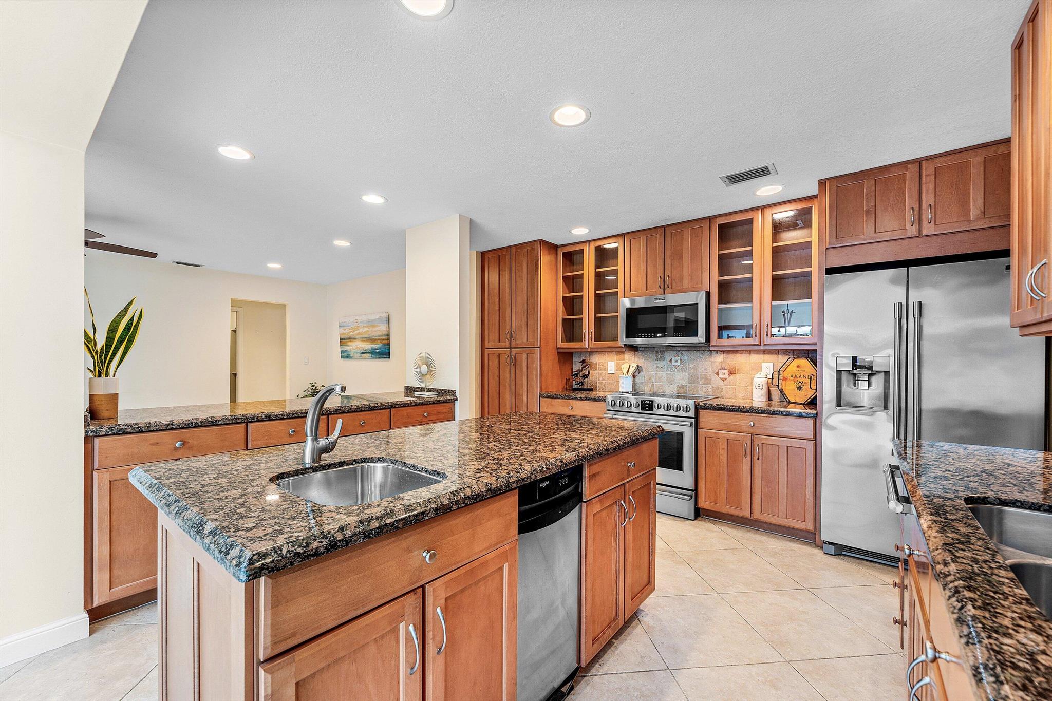 ESTANCIA - Residential