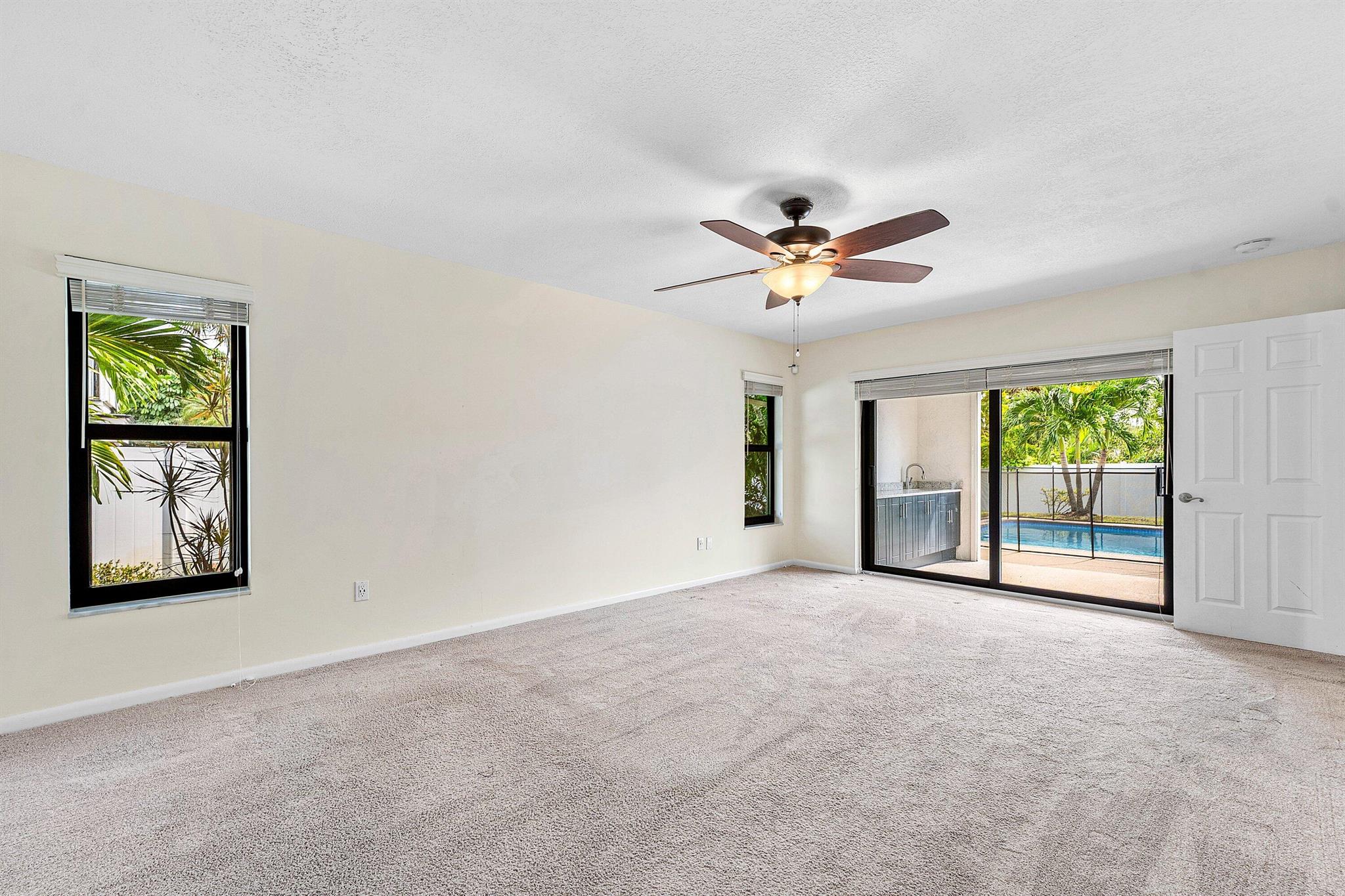 ESTANCIA - Residential