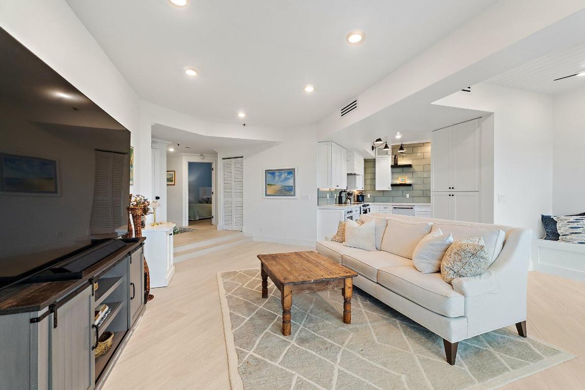 TEQUESTA COVE CONDO - Residential