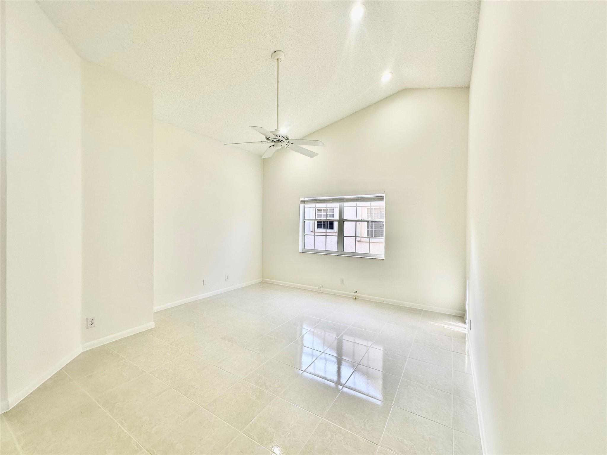 EMERALD POINTE - Residential