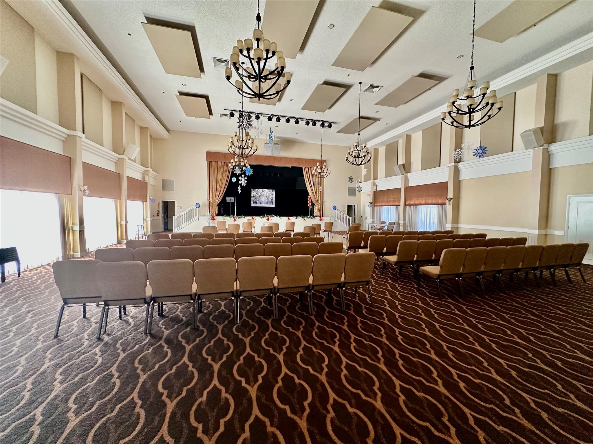 EMERALD POINTE - Residential