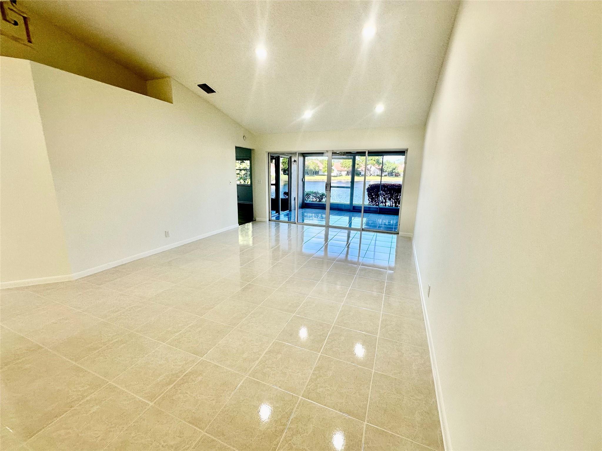 EMERALD POINTE - Residential