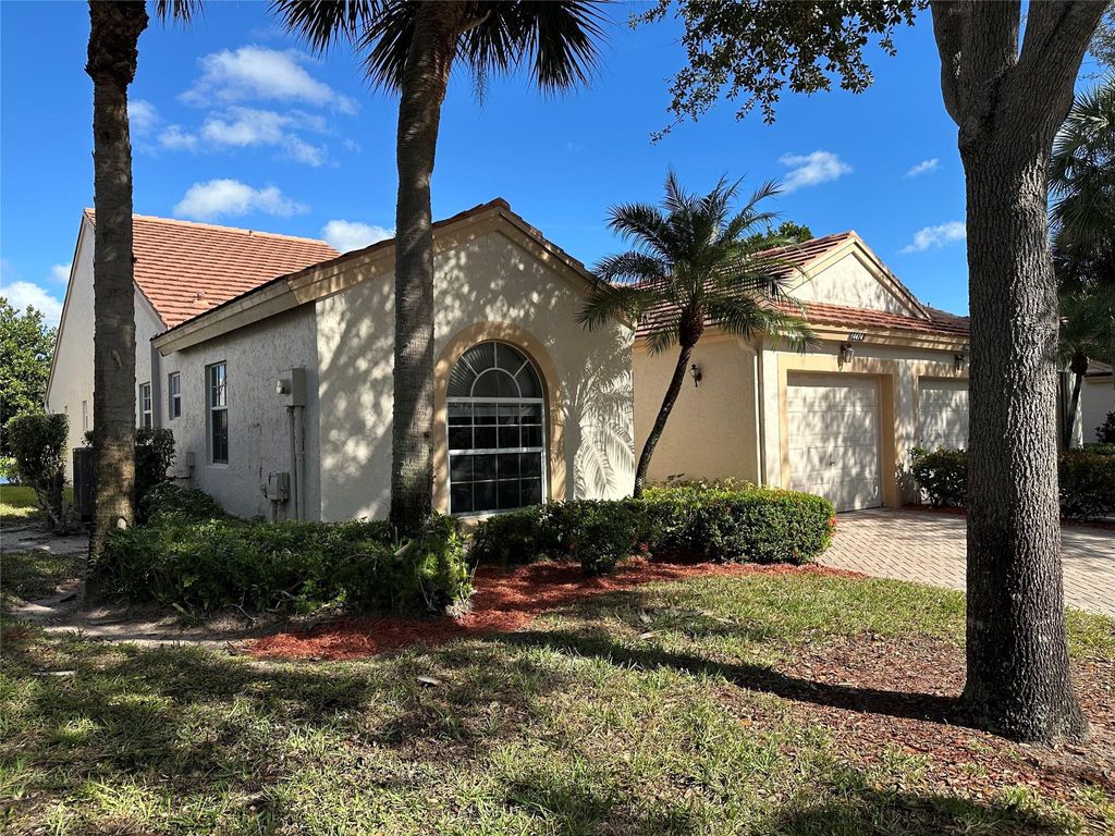 Photo of 14474 Via Royale #14474, Delray Beach, FL 33446 (MLS # F10541586)