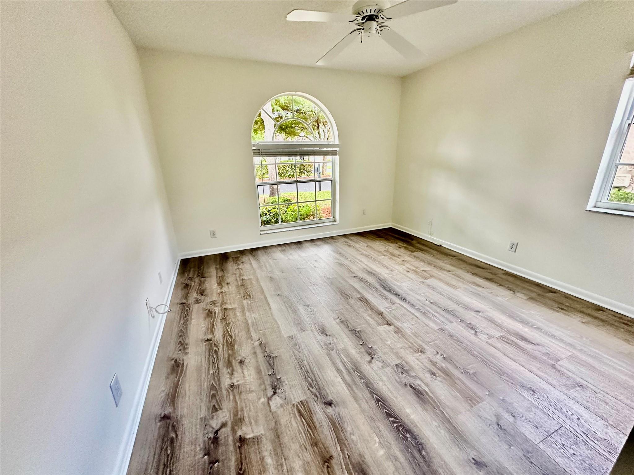 EMERALD POINTE - Residential