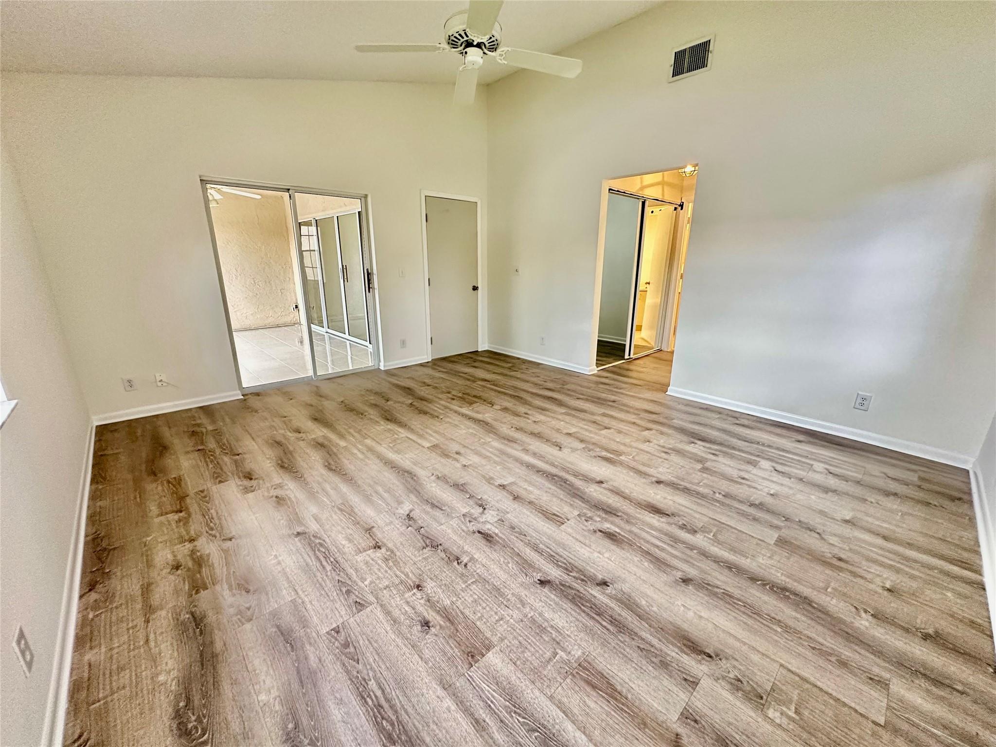 EMERALD POINTE - Residential