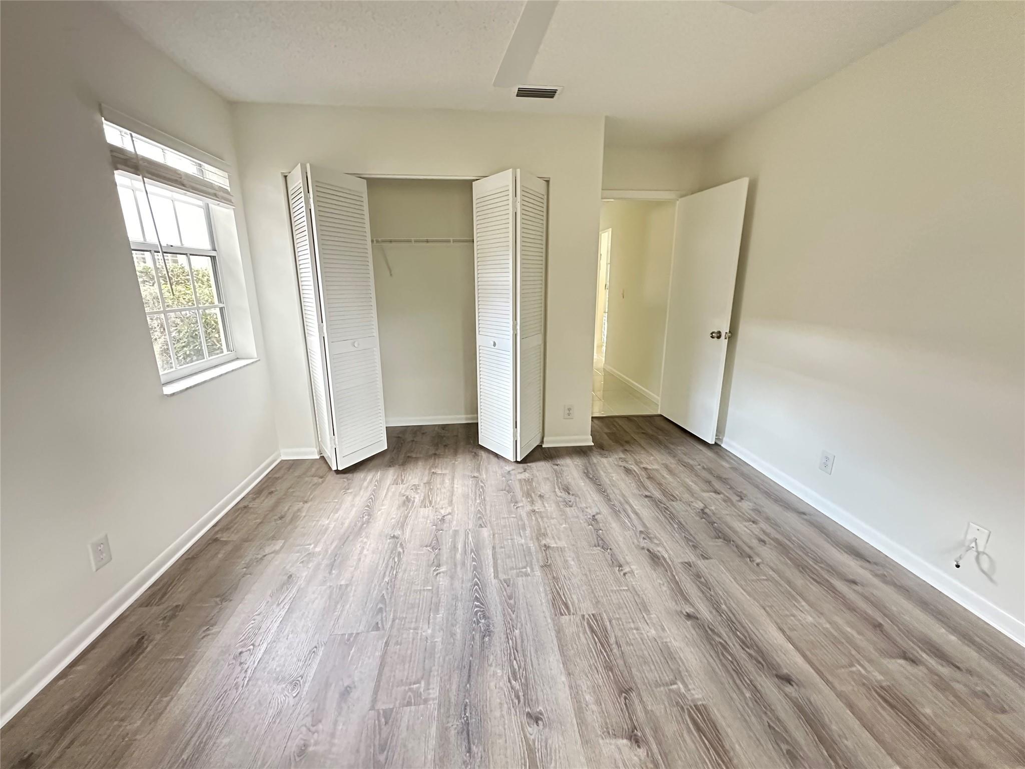 EMERALD POINTE - Residential