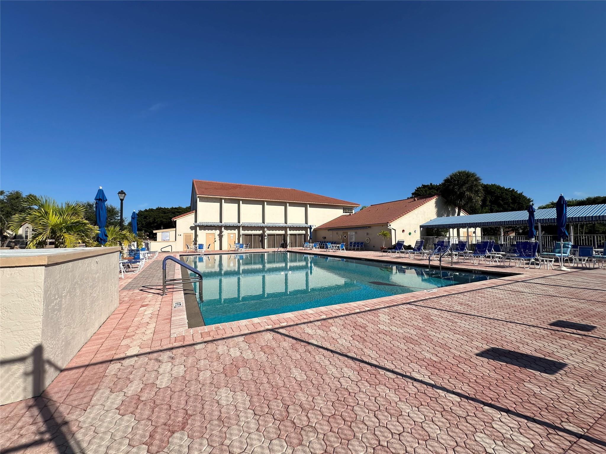 EMERALD POINTE - Residential