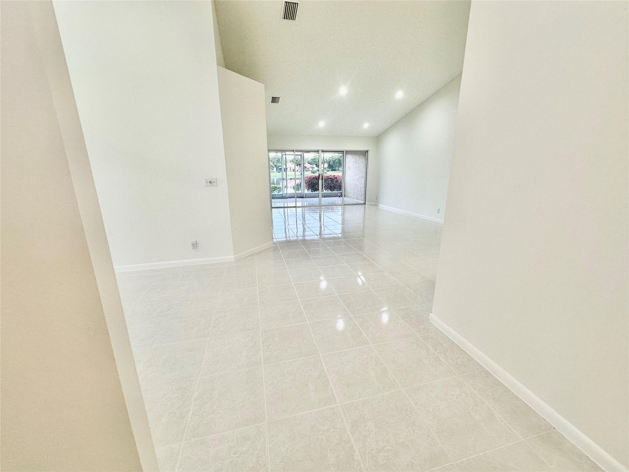 EMERALD POINTE - Residential