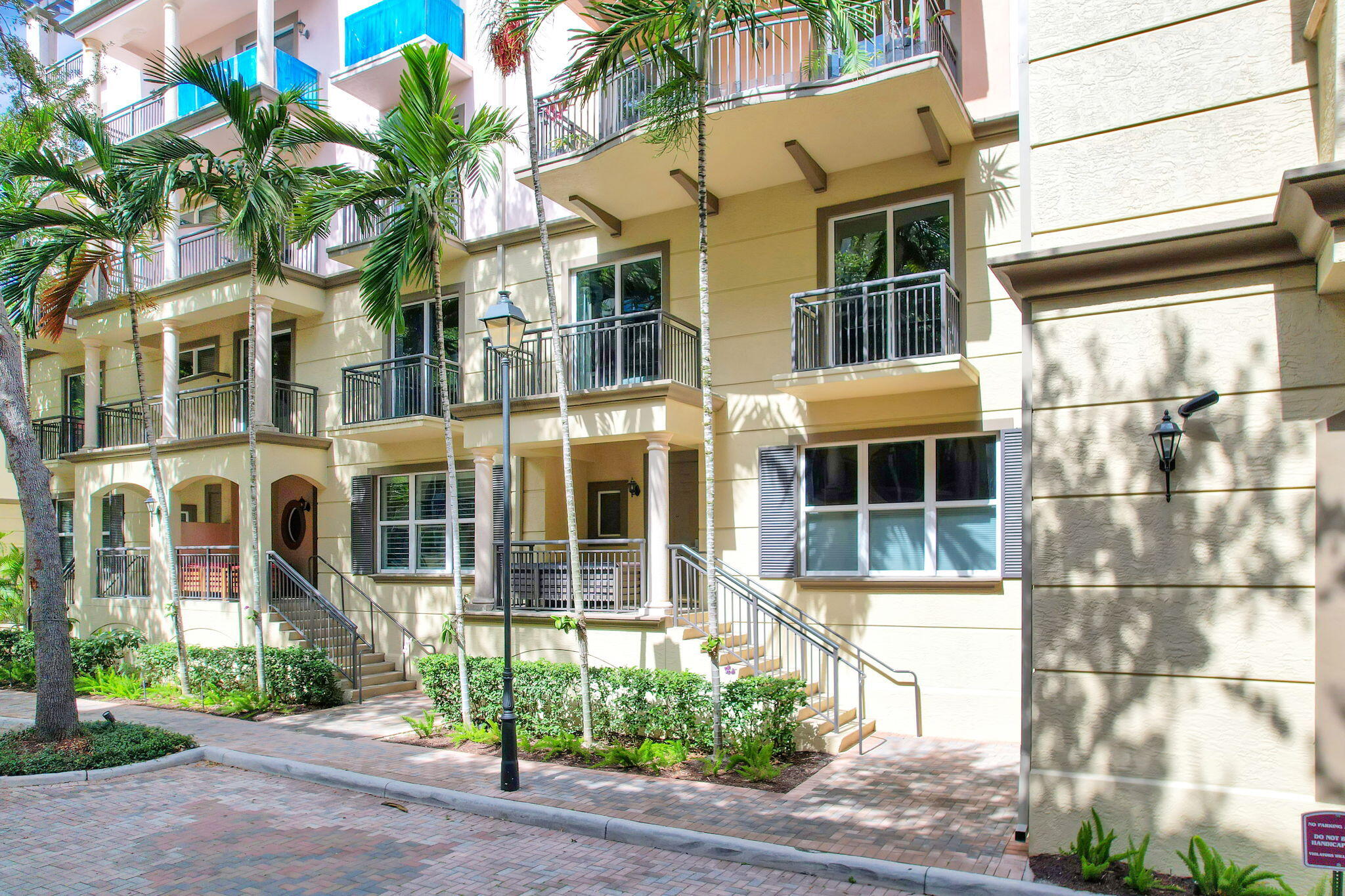 2601 NE 14th Avenue 115