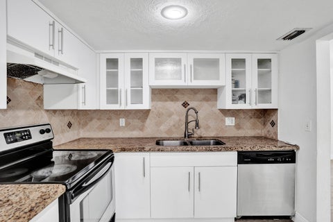 Tiny photo for 8091 NW 12TH Street #H, Margate, FL 33063 (MLS # B26076977)