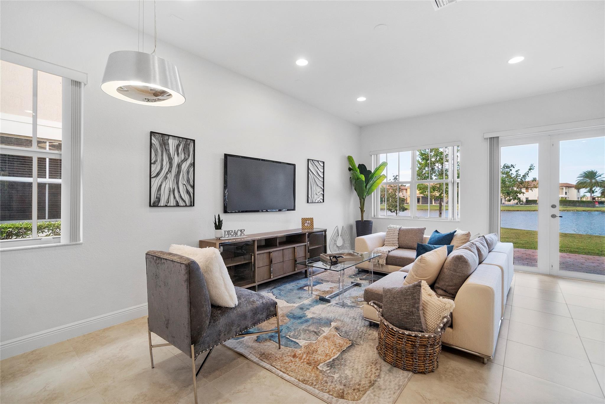 MiraLago - Residential