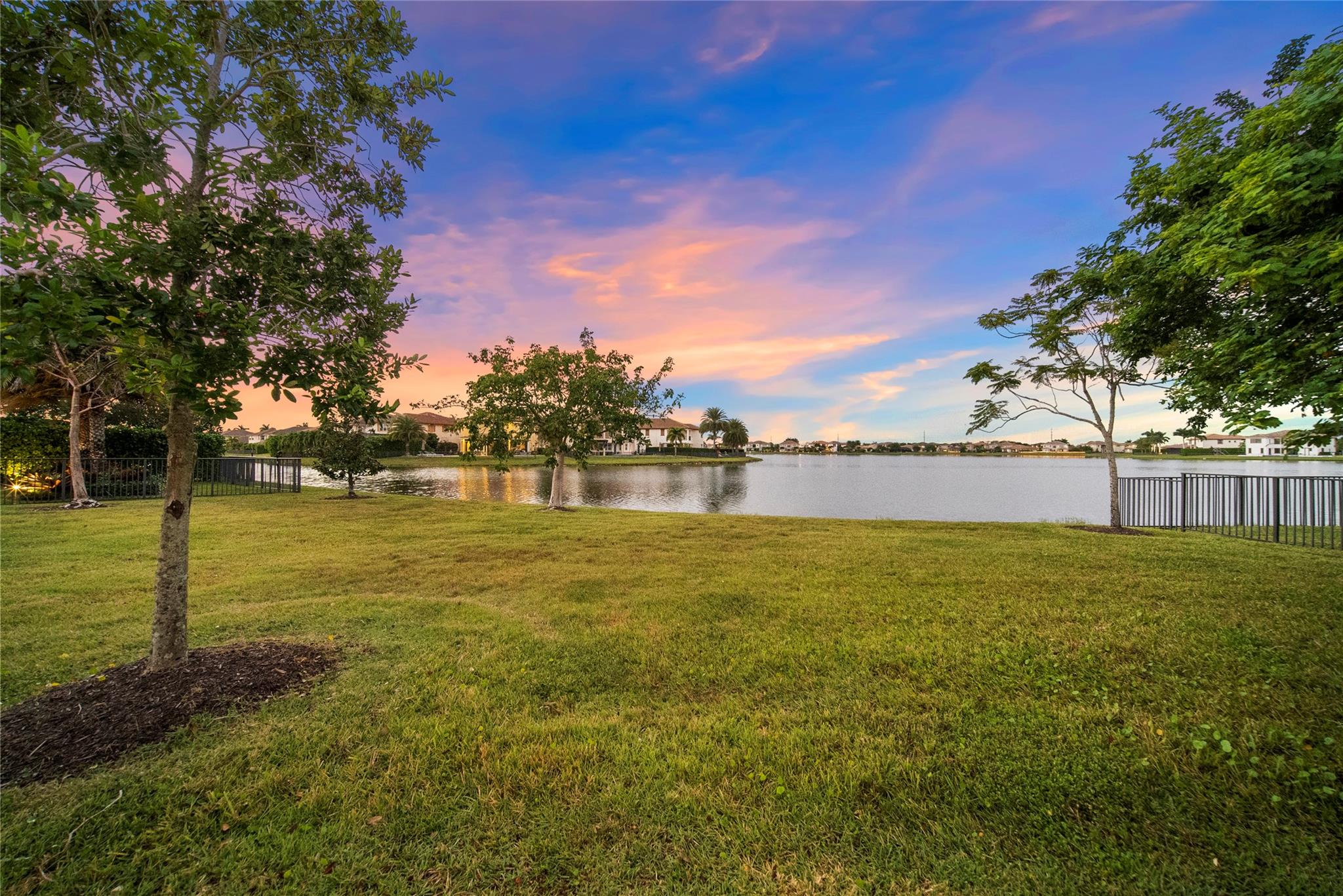 MiraLago - Residential