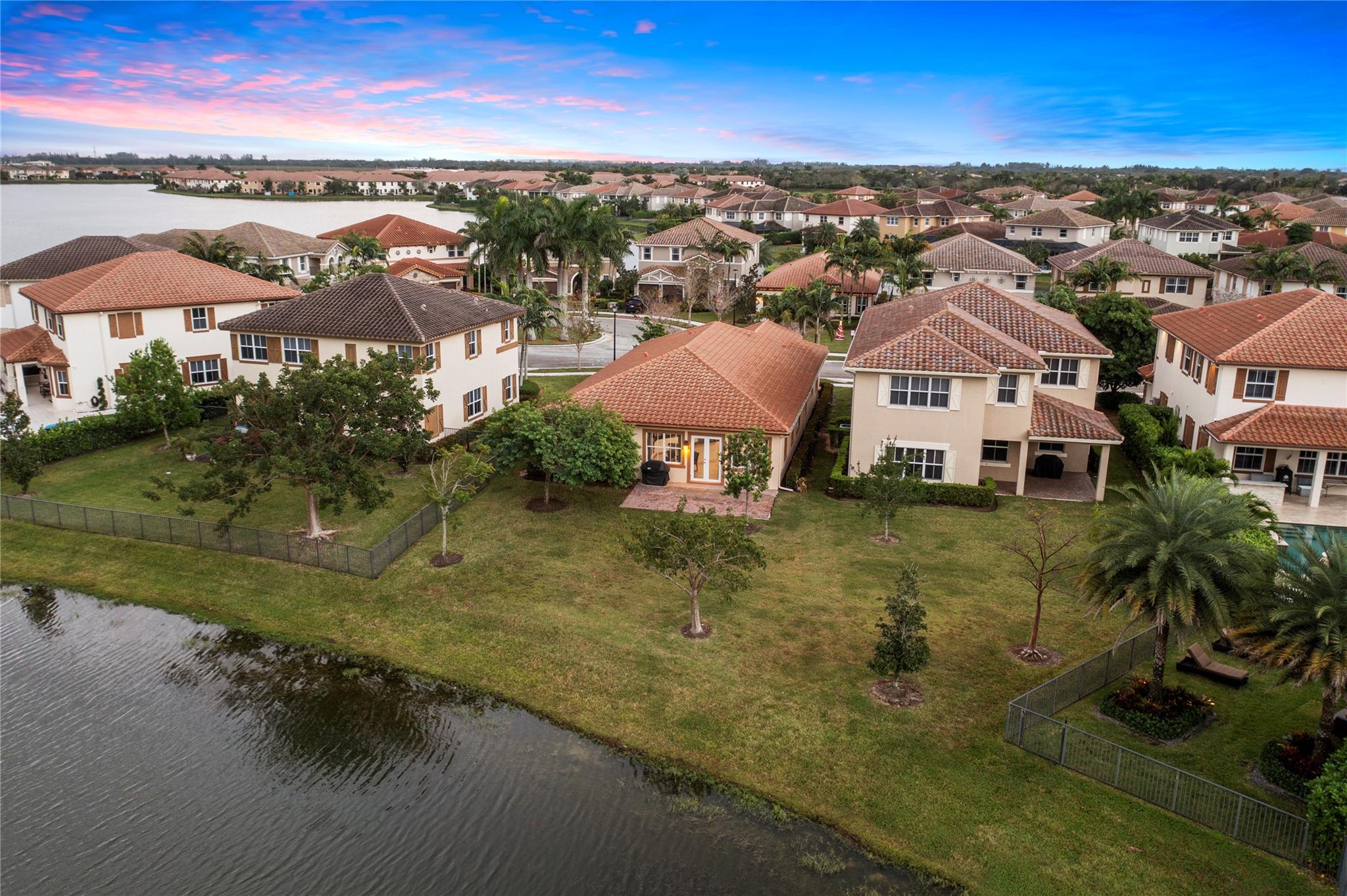 MiraLago - Residential