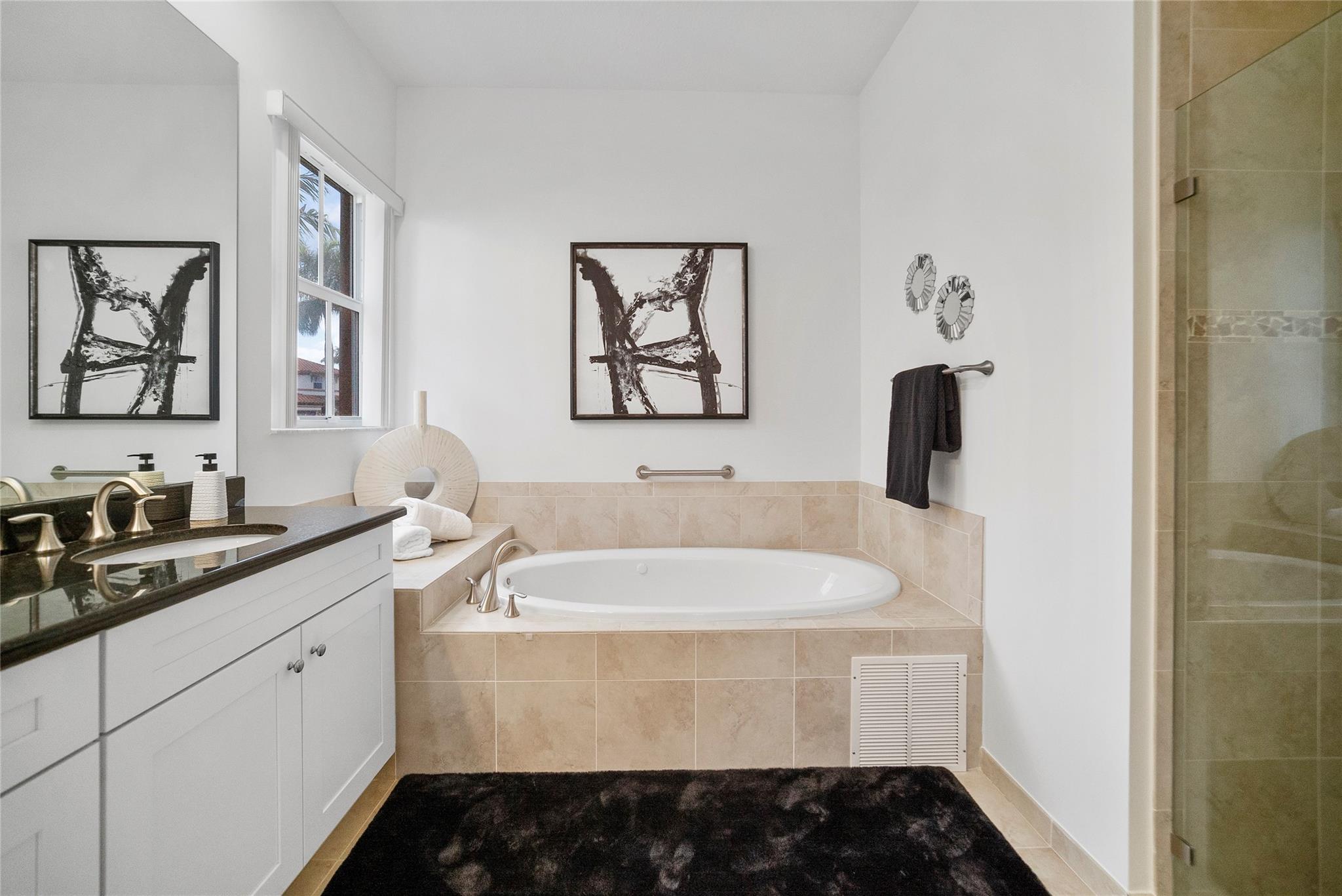 MiraLago - Residential