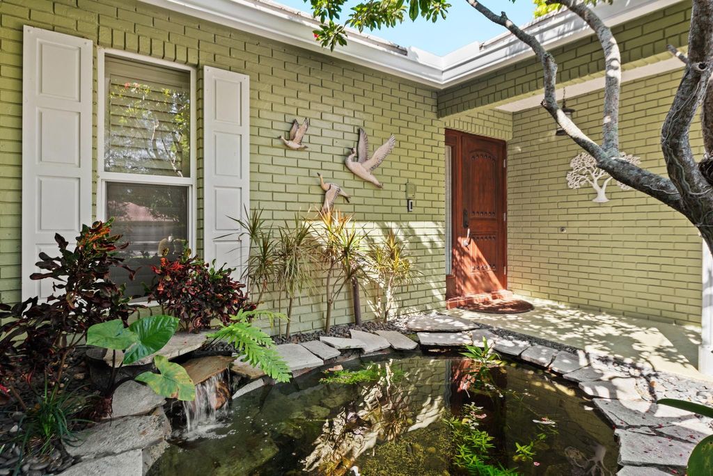 Photo of 10044 Ramblewood Dr, Coral Springs, FL 33071 (MLS # F10529879)