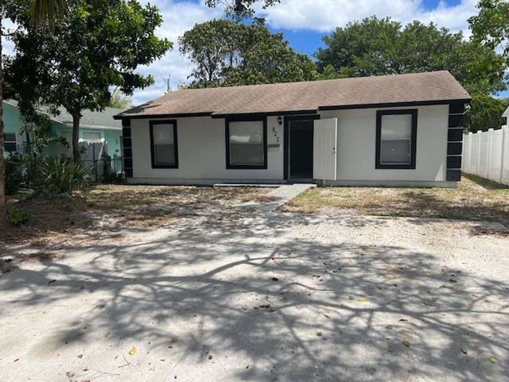Photo of 822 N D Street, Lake Worth Beach, FL 33460 (MLS # F10428355)