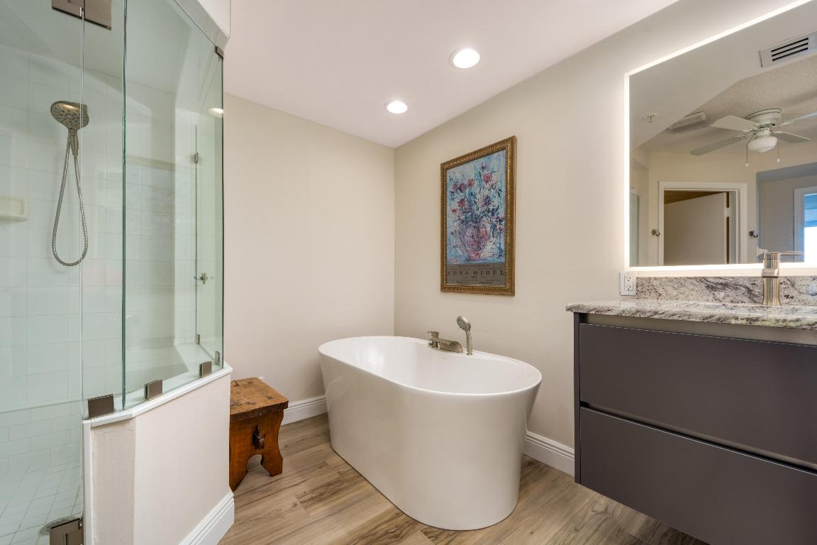 REGENCY ISLAND DUNES CONDOMINIUM - Residential