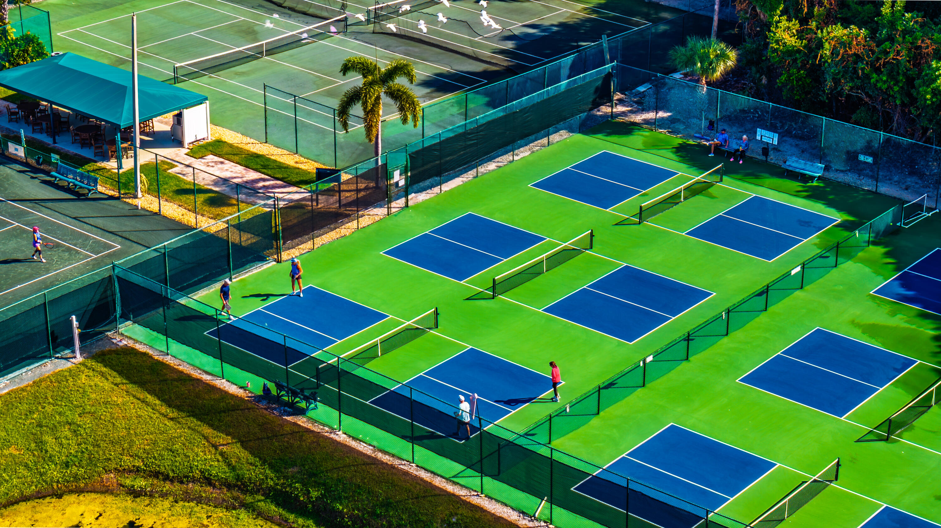 REGENCY ISLAND DUNES CONDOMINIUM - Residential