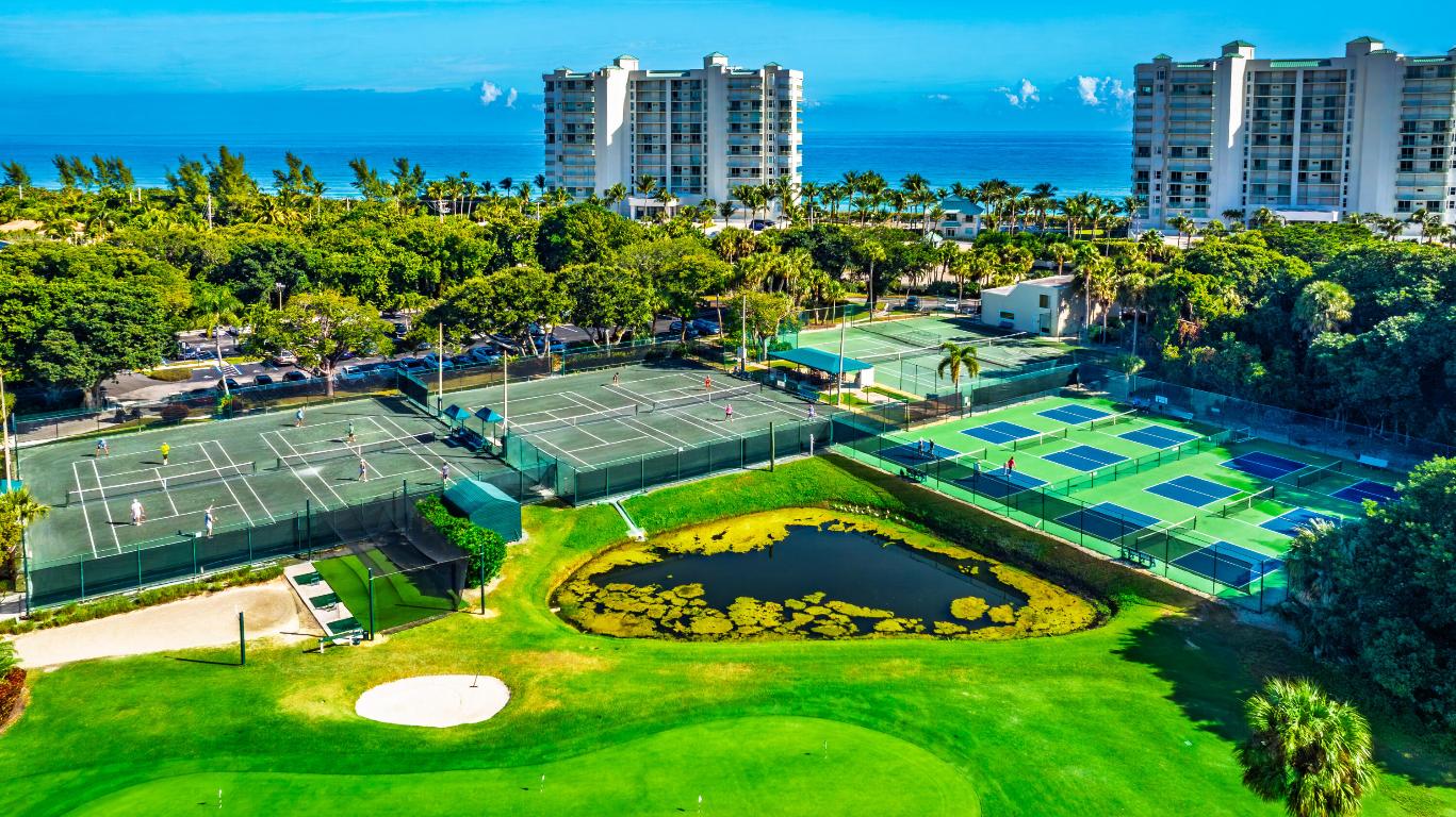 REGENCY ISLAND DUNES CONDOMINIUM - Residential